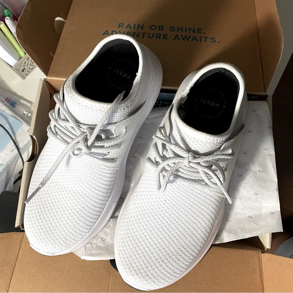 LIKE-NEW Vessi Everyday Waterproof Sneaker - Picture 2 of 10